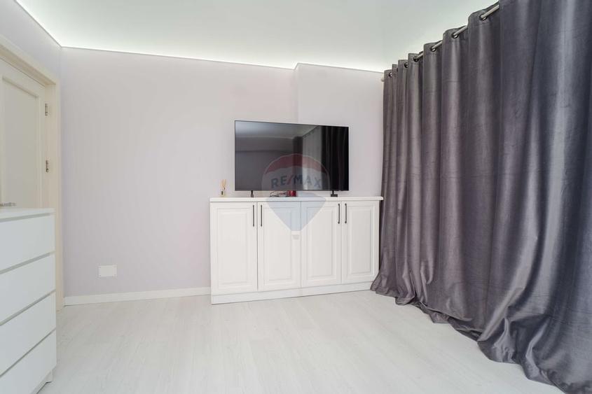 Apartament cu 3 camere de vânzare  ESQ Village  Valea Lupului - 17