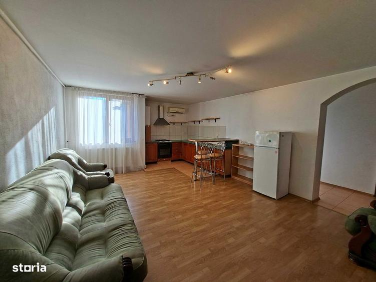 Apartament cu 3 camere, et: 2/3 la vila in Piata Cluj - 14