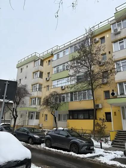 Garsoniera Mare 40 mp De Vanzare Lacul Tei Strada Gheorghe Titeica - 1