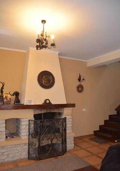 De vanzare pensiune situata in Busteni - 3