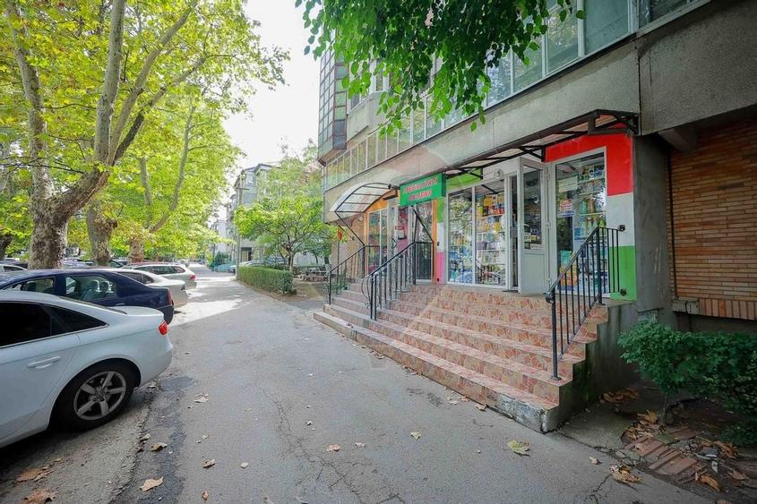 De vânzare apartament cu 1 cameră și spațiu comercial, în zona Decebal - 9