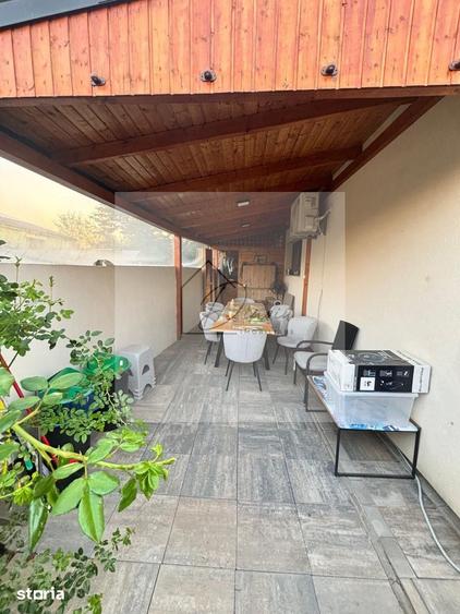 Casă cu 5 camere cu Teren 560 Mp în Corbeanca