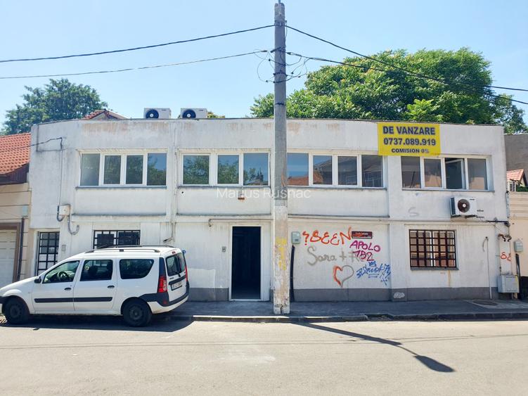 Clădire birouri, ideal clinica, constructie 1990 Clădire birouri, ideal clinica, constructie 1990