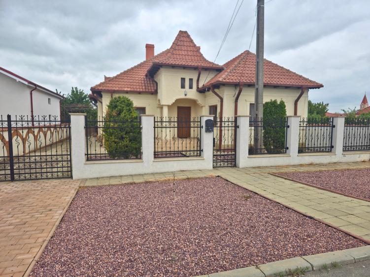 Casă elegantă complet renovată, 4 camere, 2 corpuri – Kogălniceanu - 4