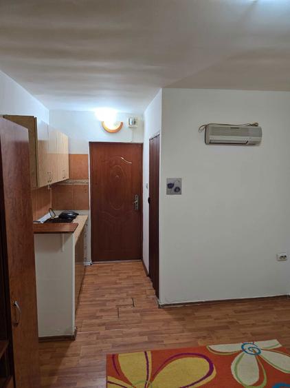 Garsoniera de vanzare in Micro 16 - 8