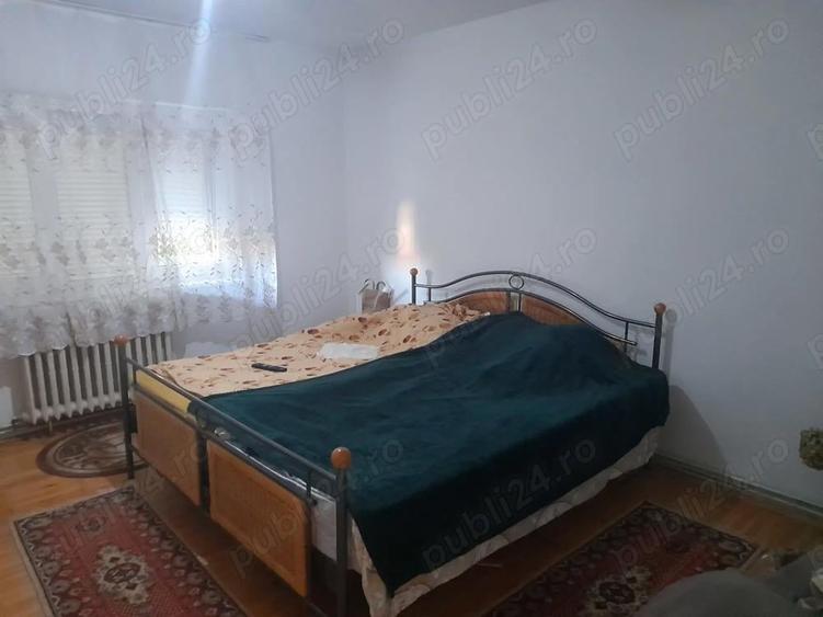 Apartament clasic ?i spa?ios de vanzare Etaj 1, langa Pia?a Centrala din Caransebes - 3
