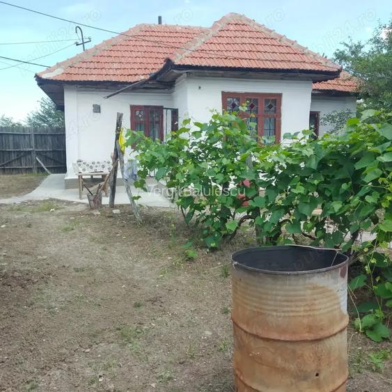 Vand casa sat Zegaia jud.Mehedinti Vand casa sat Zegaia jud.Mehedinti
