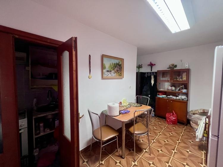 Apartament 3 camere, 78 mp utili + garaj si boxa, etaj 1 - Zona Modern - 8