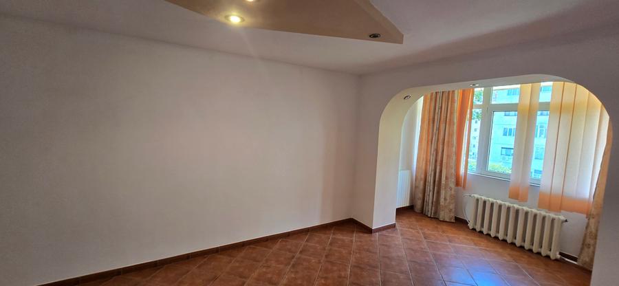 2 camere de vanzare , etaj superior, central  Focsani - 4