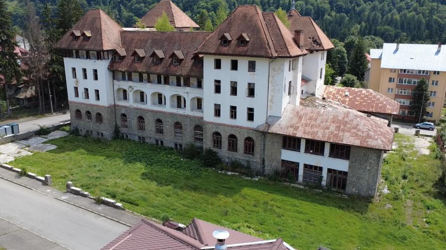 HOTEL PALACE BUȘTENI — Fostul Cazino și Stabiliment Balnear — Fondat 1907 - 2