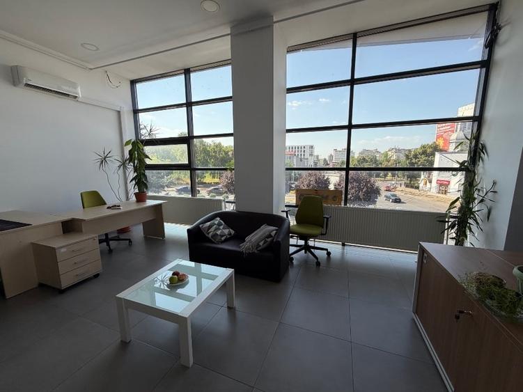 Spațiu comercial, de 77 mp, în Craiovei