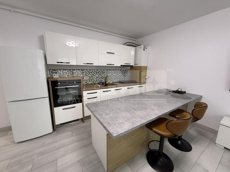 Apartament cu 3 camere decomandat, mobilat în Ultracentral