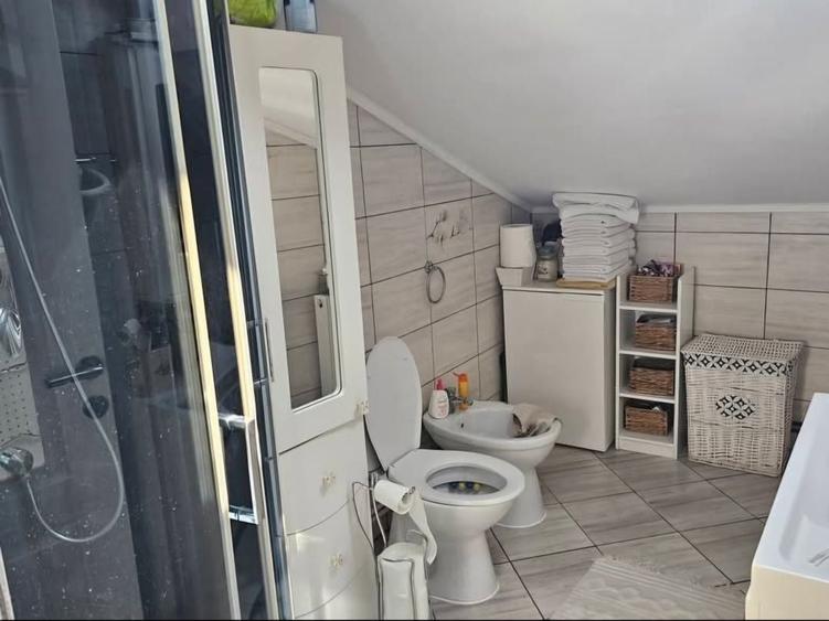 Casă cu 4 camere în Voitinel