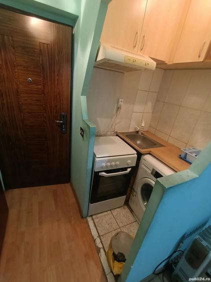 Garsonieră decomandată în Lipovei