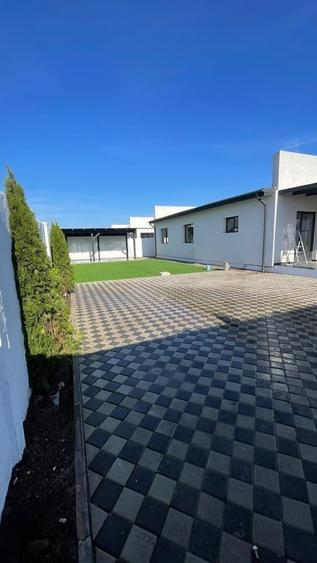 Casă cu 3 camere cu Teren 500 Mp în Domnești