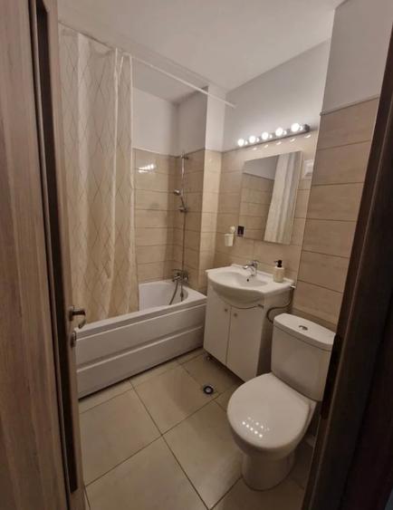 Apartament cu 2 camere semidecomandat în Grivița