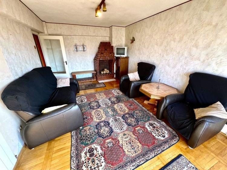 Apartament cu 4 camere decomandat, mobilat în Central