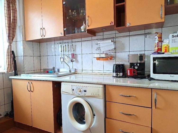 Apartament cu 2 camere semidecomandat în Trivale
