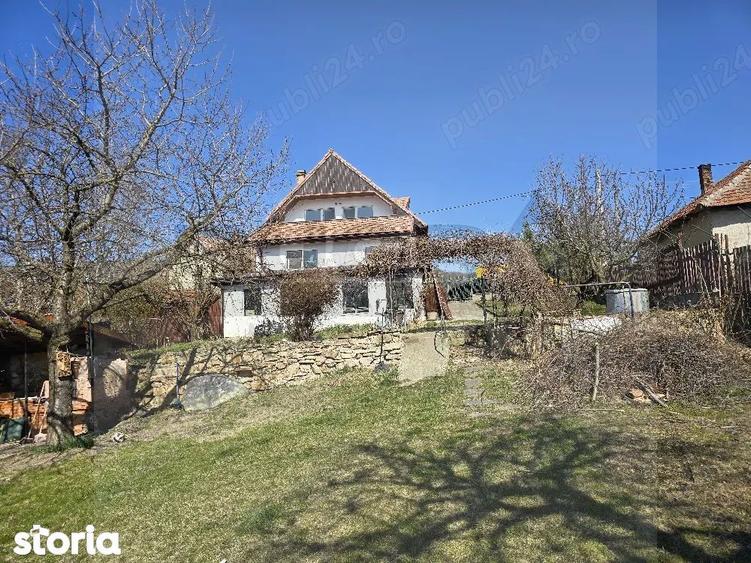 Casă cu 5 camere cu Canalizare în Dâmbul Rotund