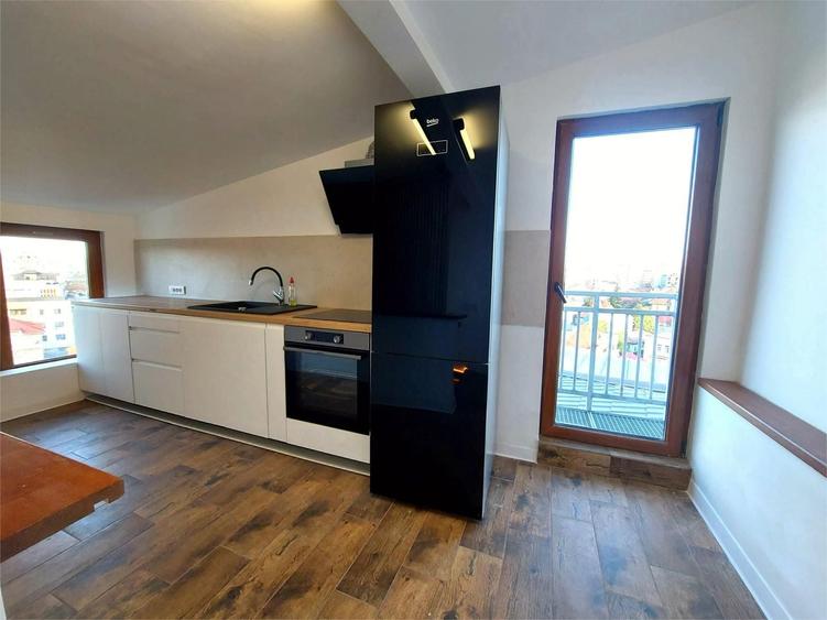 Penthouse 3 camere, 105 mp, terasa 15 mp, zona Eminescu, bloc nou - 1