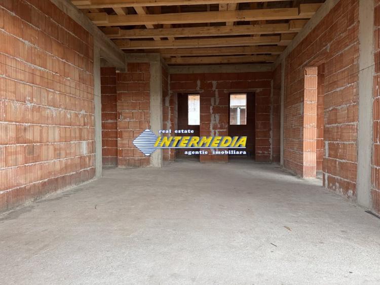 Casa Noua pe un nivel I la rosu I 4 camere I 380 mp Teren I UTILITATI I - 3