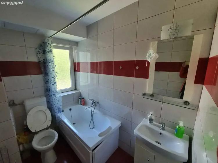 A 19 apartament energiei 59900 etajul 1 , 3 camere - 16