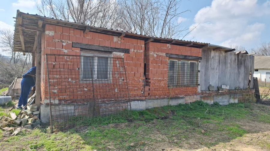 Teren intravilan in Batoti, Mehedinti, 5600 mp - 2