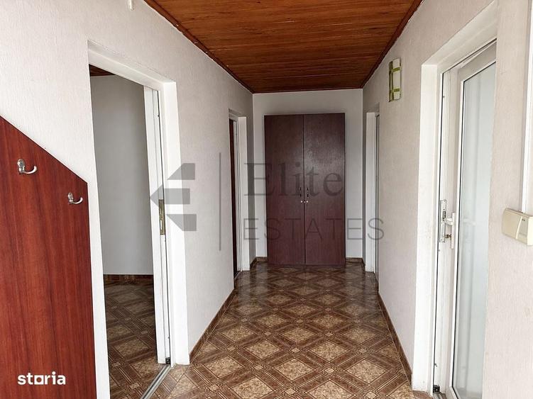 Spațiu comercial, de 360 mp, în Nojorid