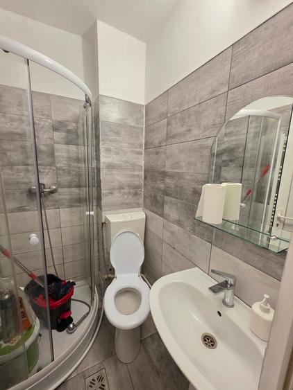 Inchiriez garsoniera - 2