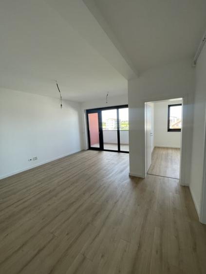 3 camere, Bucatarie separata, Bloc superb - 5