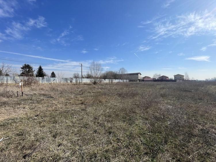 GIULESTI | Teren intravilan PUZ V3a2 3 loturi: 5500 + 1800 + 1800 - 7