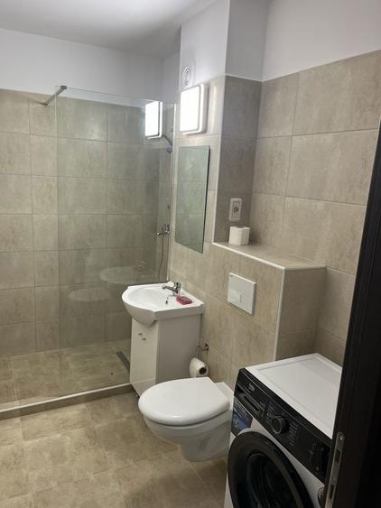 Inchiriez Studio Subcetate, bloc nou, prima inchiriere - 4