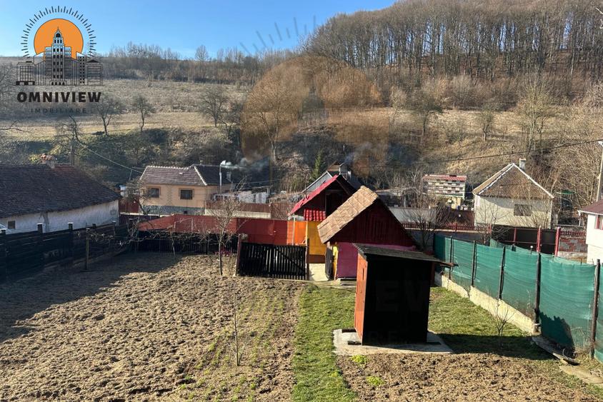 Casă cu teren mare în Ormeniș, lângă râu – la 30 km de Brașov - 1