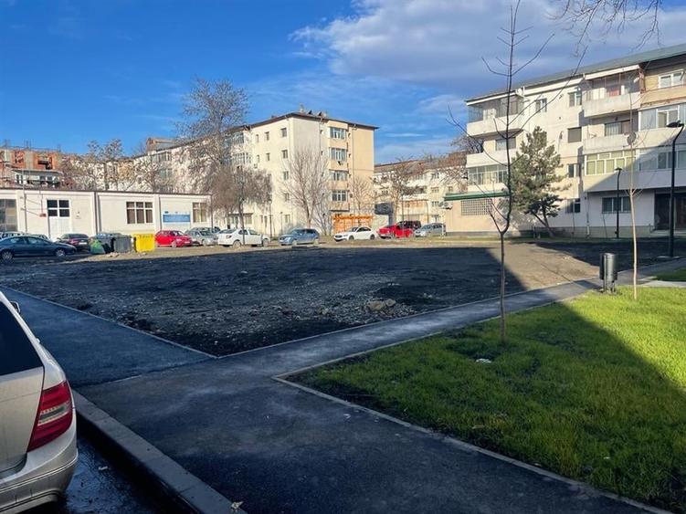 TEREN COLT LA DOUA STRAZI, ZONA CENTRALA! - 2