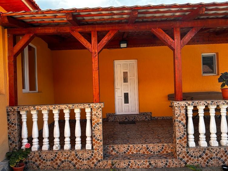 Casă de vânzare la țară  - 11