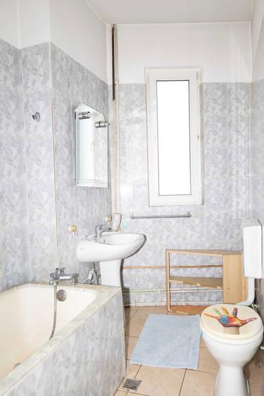 Inchiriez vila interbelica , impresionanta , Ploiesti - 2