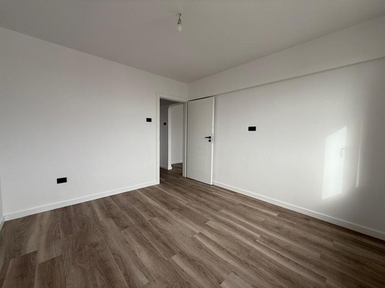 Apartament 2 camere Piata Unirii , la cheie , vedere spectaculoasa - 1