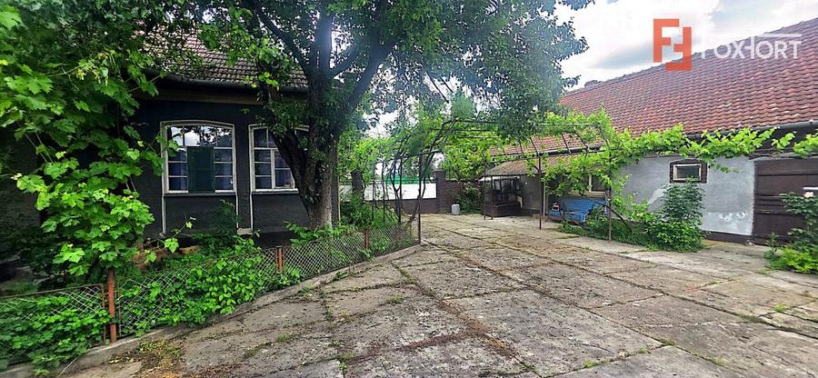 Casă individuală cu 5 camere cu Teren 1439 Mp în Ineu