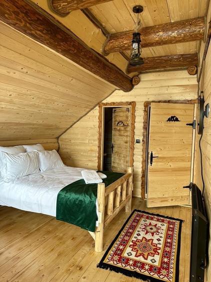 Casă cu 4 camere în Dorna-Arini