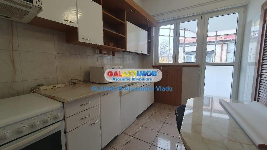 Vanzare apartament 4 camere -  Victoriei Str. Occidentului - 15