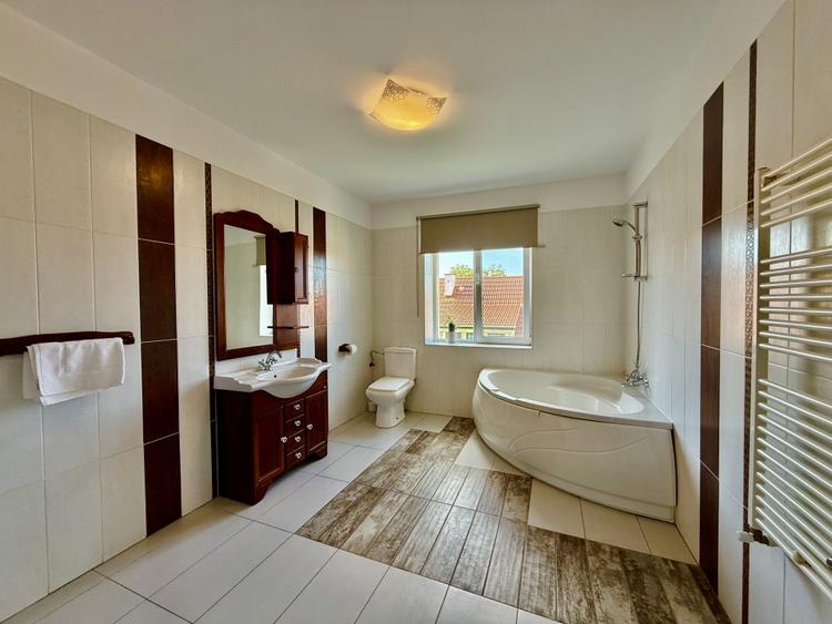 Locatie premium! Apartament 2 camere, suprafata generoasa –Central, Brasov - 12