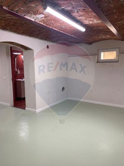 Spatiu comercial de inchiriat 40 mp, in zona Decebal - 19