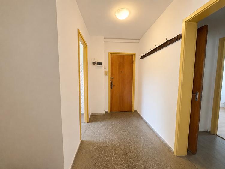 Apartament 3 camere decomandat de vânzare – lângă Mall Grand Arena, Sector 4 - 8