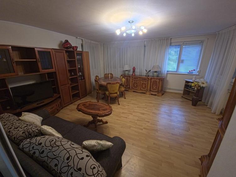 Faleza Nord apartament 3 camere decomandat - 1