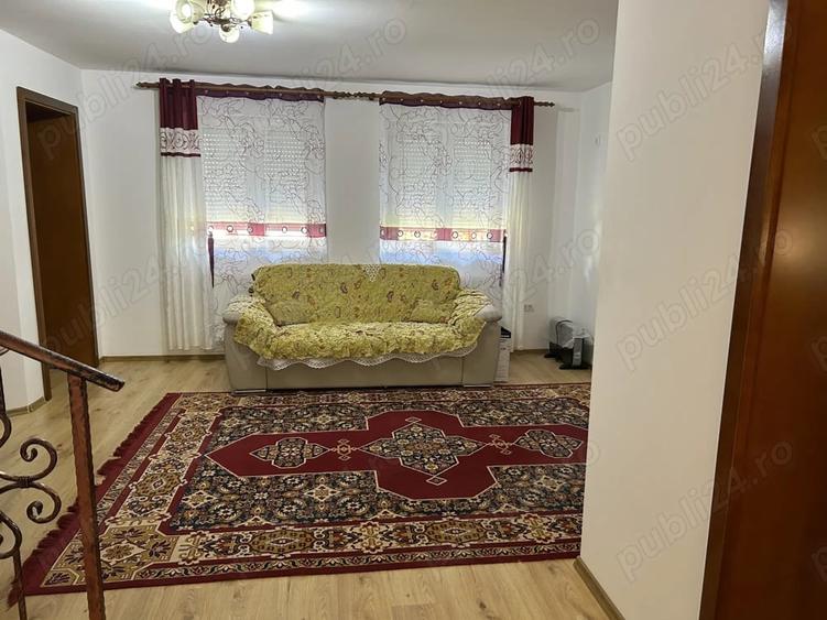 Casă cu 6 camere cu Teren 2700 Mp în Bocsig