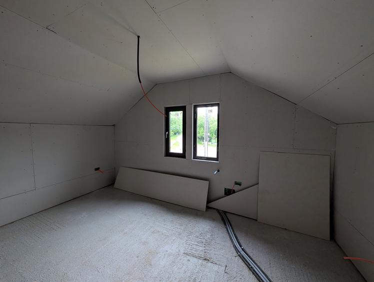 Casă individuală cu 3 camere cu Teren 390 Mp în Nord