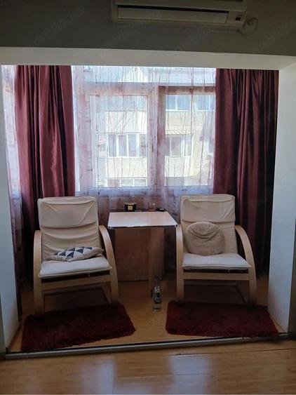 ofer spre vanzare garsoniera zona Crisan, etaj 3 - 8