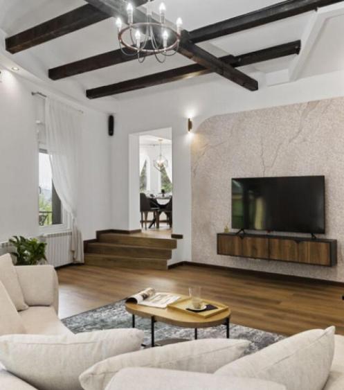 Refugiu de Vis in Cornu Priveli?te Panoramica ?i Apu - 7