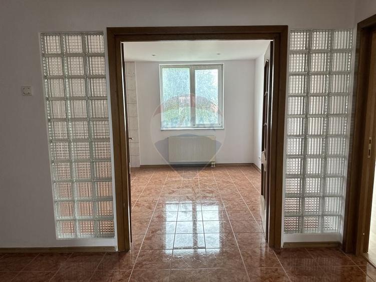 Apartament cu 4 camere de vânzare în zona Calea Romanului - 10