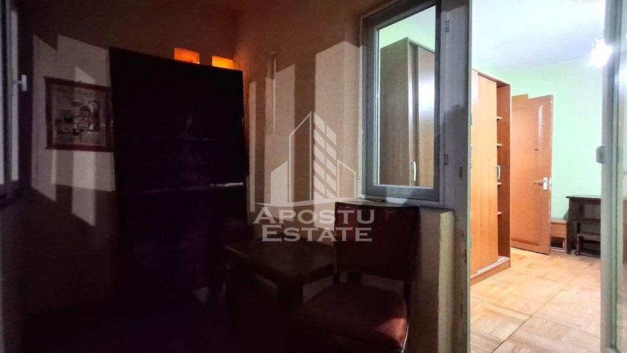 Apartament spatios, cu 2 camere decomandat - 11